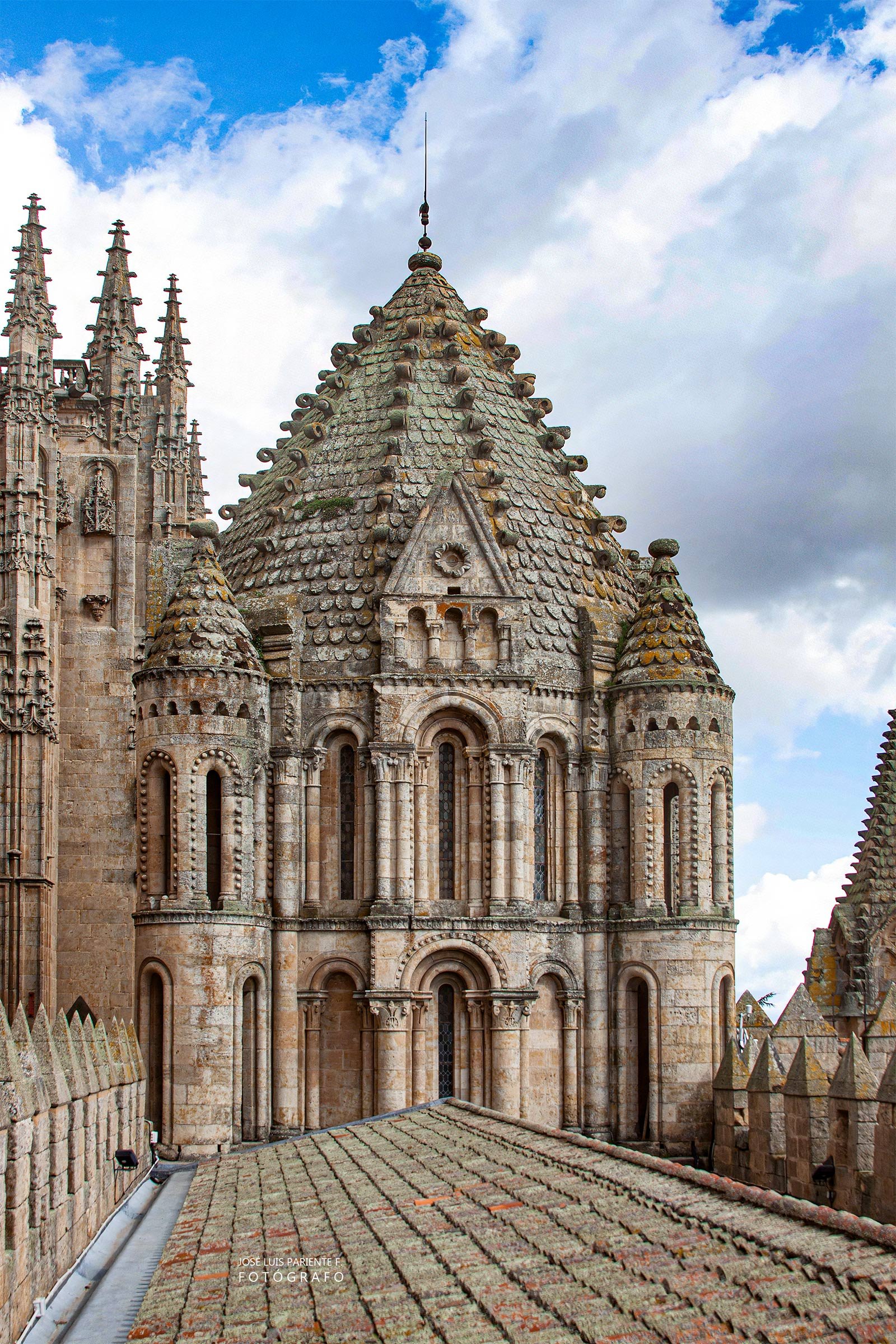 Catedral Vieja de Salamanca. Cimborrio, Torre del Gallo