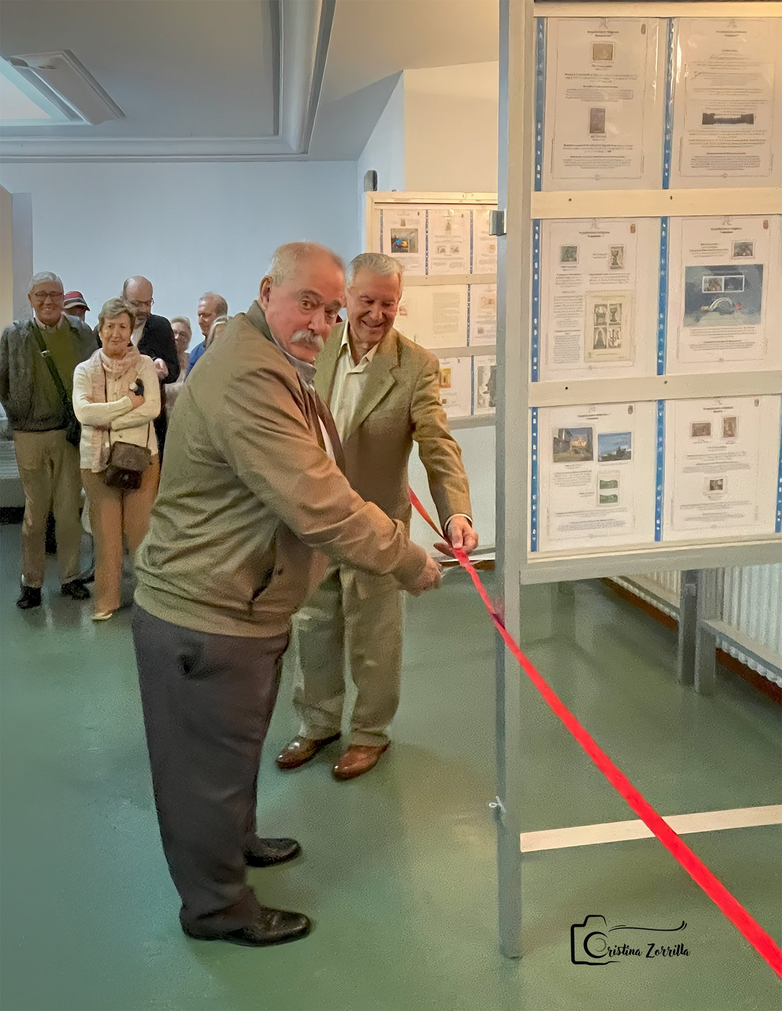 Inauguración de la exposición a cargo del presidente de GRUFINUSAL