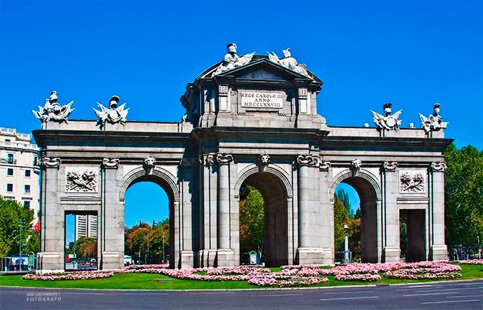 España. Madrid. Puerta de Alcalá